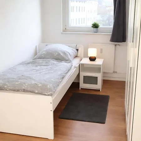 Schoene Mit Balkon In Gera