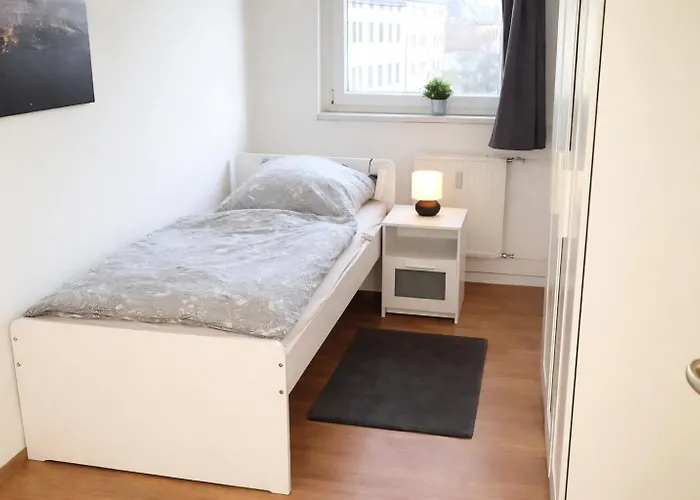 Schoene Mit Balkon In Gera