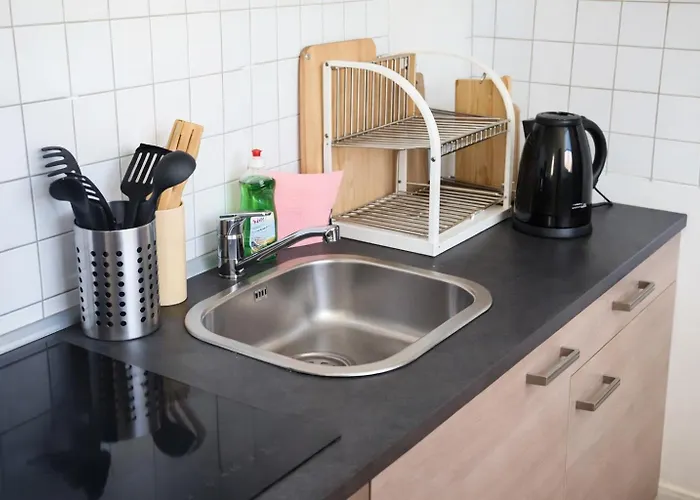 Schoene Mit Balkon In Apartment